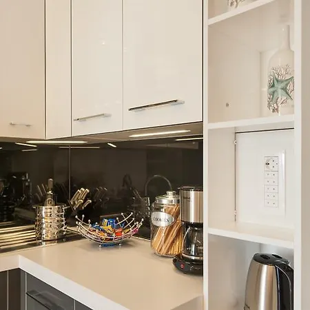 Mariva Luxury Apartment