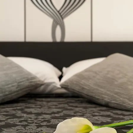 Mariva Luxury Apartment