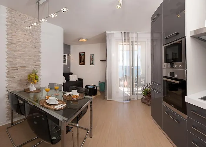 Mariva Luxury 아파트 *